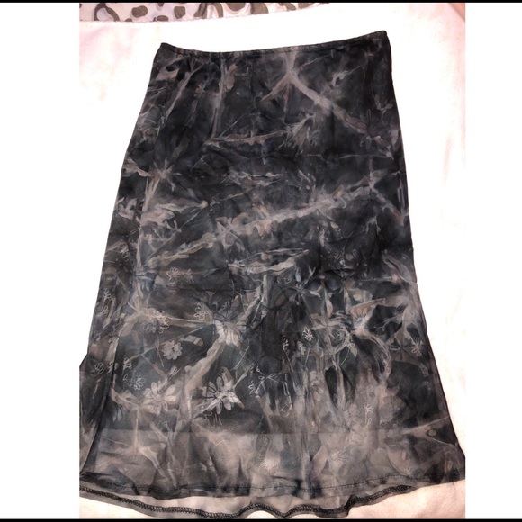 Skirt - Picture 2 of 4